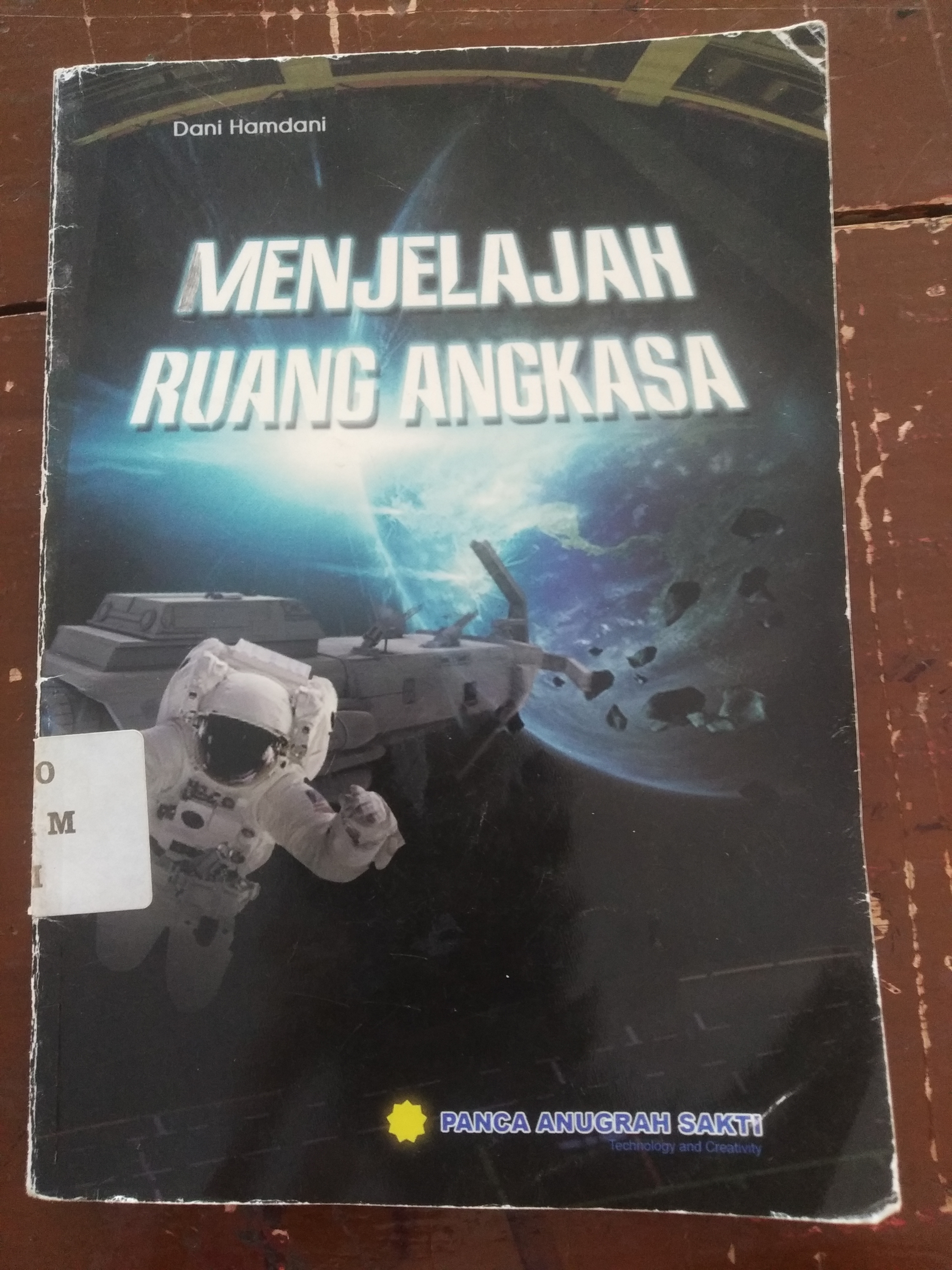 Menjelajah Ruang Angkasa